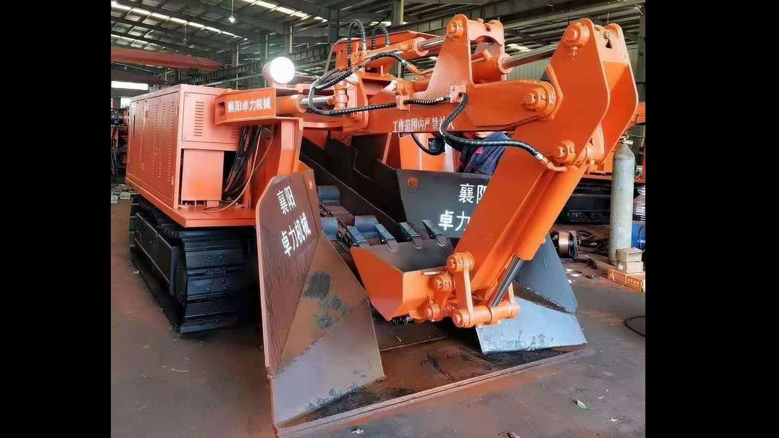礦用扒渣機(jī)多少錢一臺(tái)？